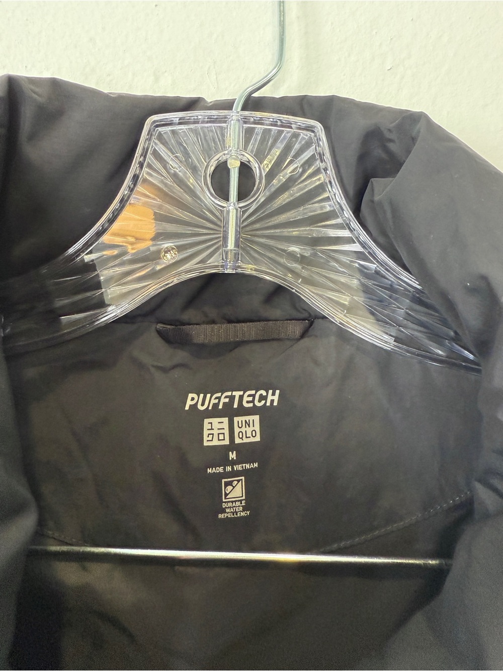 Uniqlo Pufftech Black Puffer Vest Women's Medium Cropped Quilted Zip - Picture 2 of 9